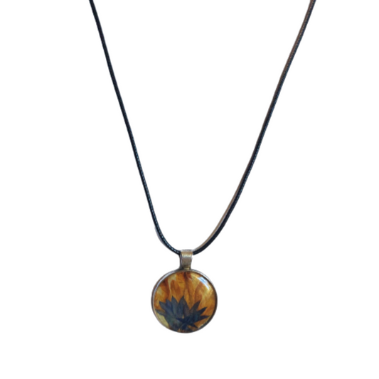 Natürlicher Blumenanhänger, handgefertigter Epoxidschmuck