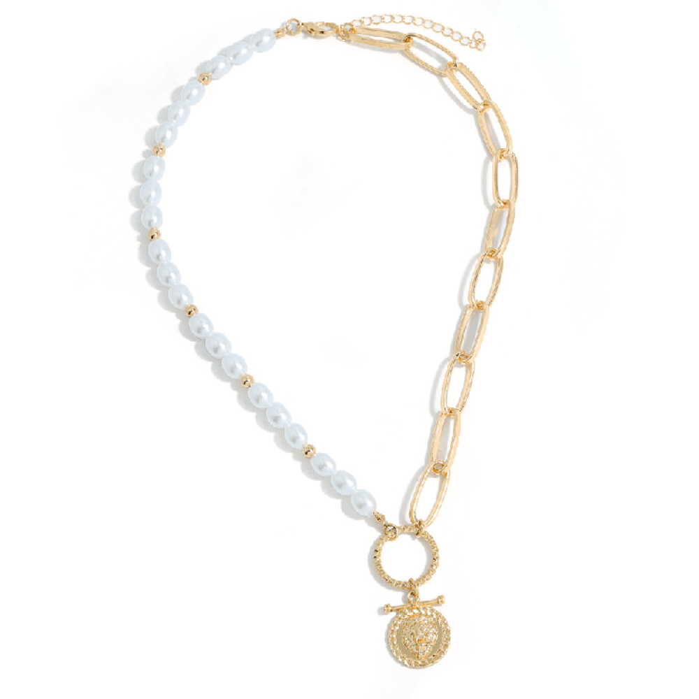 Fashionable Gold Charm Necklaces for Ladies